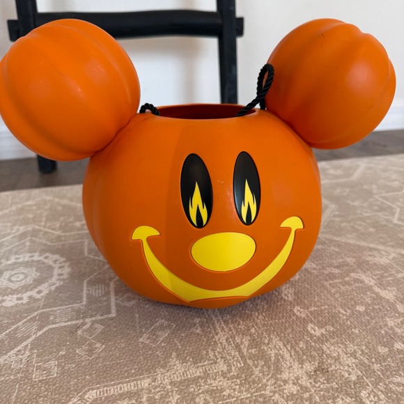 Disney 2023 Mickey Mouse Pumpkin Trick Or Treat Bucket Halloween Candy‎ Pail - Picture 2 of 7